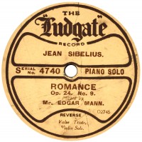 12" (30cm).